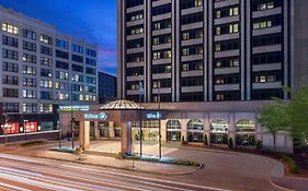 Hilton Indianapolis Hotel & Suites